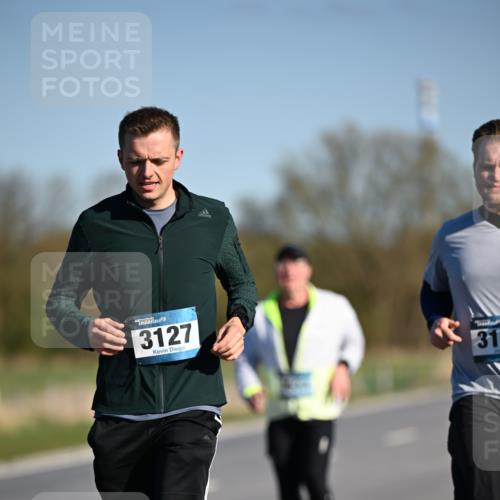06.04.2025 - 44. Internationalen Wilhelmsburger Insellauf Dr. Thomas Lammeyer http://msf.ph/oto/7567162 06.04.2025 09:43:55 Laufen 3127, 31 meine-sportfotos.de