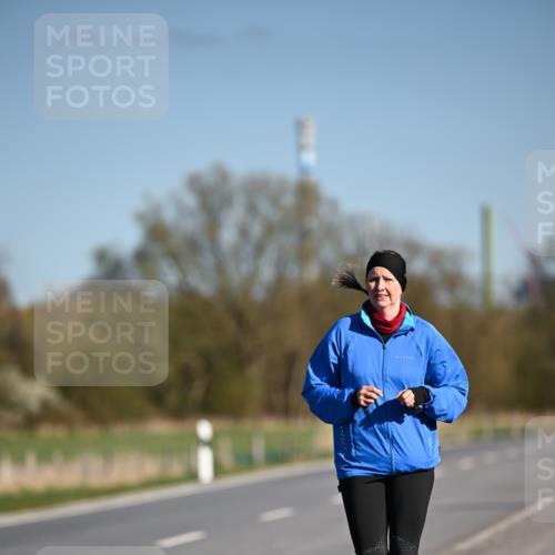 06.04.2025 - 44. Internationalen Wilhelmsburger Insellauf Dr. Thomas Lammeyer http://msf.ph/oto/7567324 06.04.2025 09:44:26 Laufen  meine-sportfotos.de