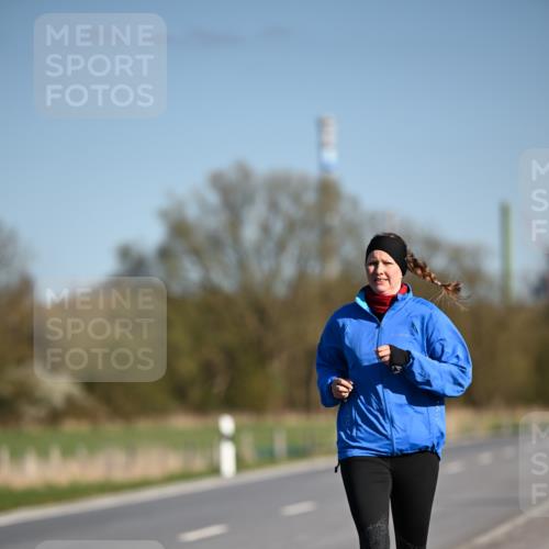 06.04.2025 - 44. Internationalen Wilhelmsburger Insellauf Dr. Thomas Lammeyer http://msf.ph/oto/7567329 06.04.2025 09:44:27 Laufen  meine-sportfotos.de