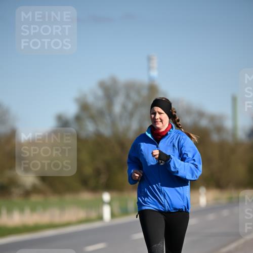 06.04.2025 - 44. Internationalen Wilhelmsburger Insellauf Dr. Thomas Lammeyer http://msf.ph/oto/7567341 06.04.2025 09:44:27 Laufen  meine-sportfotos.de