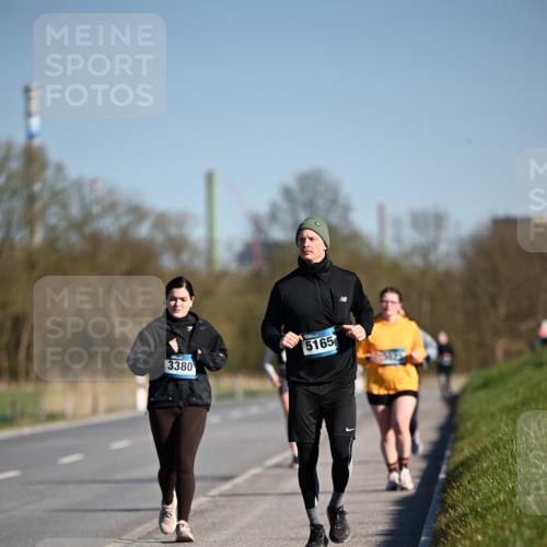 06.04.2025 - 44. Internationalen Wilhelmsburger Insellauf Dr. Thomas Lammeyer http://msf.ph/oto/7567351 06.04.2025 09:44:38 Laufen 3380, 5165 meine-sportfotos.de