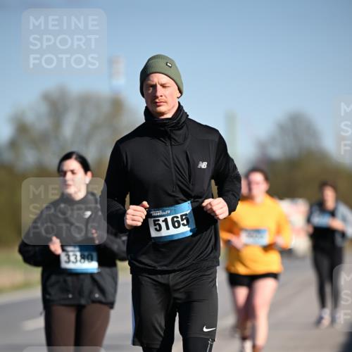 06.04.2025 - 44. Internationalen Wilhelmsburger Insellauf Dr. Thomas Lammeyer http://msf.ph/oto/7567441 06.04.2025 09:44:44 Laufen 3380, 5165 meine-sportfotos.de