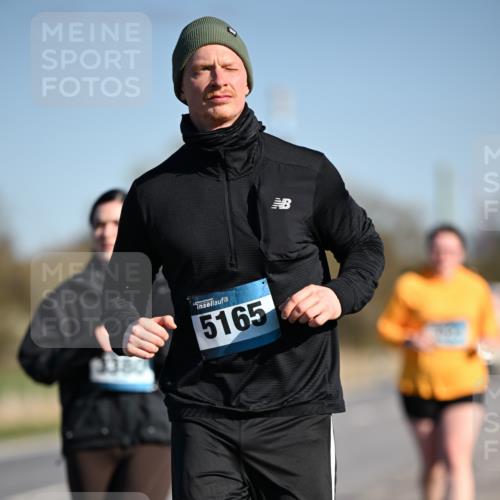 06.04.2025 - 44. Internationalen Wilhelmsburger Insellauf Dr. Thomas Lammeyer http://msf.ph/oto/7567453 06.04.2025 09:44:45 Laufen 5380, 5165 meine-sportfotos.de