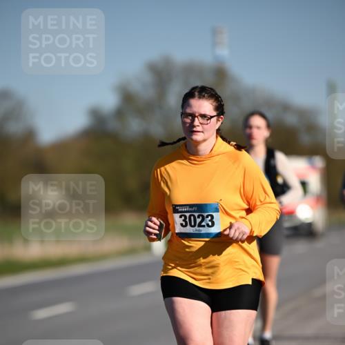 06.04.2025 - 44. Internationalen Wilhelmsburger Insellauf Dr. Thomas Lammeyer http://msf.ph/oto/7567482 06.04.2025 09:44:48 Laufen 3023 meine-sportfotos.de