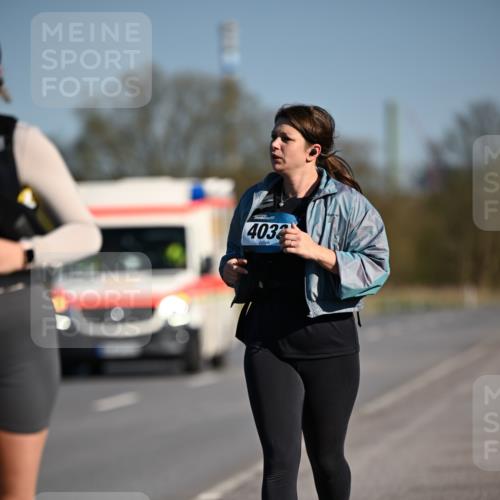 06.04.2025 - 44. Internationalen Wilhelmsburger Insellauf Dr. Thomas Lammeyer http://msf.ph/oto/7567521 06.04.2025 09:44:52 Laufen 4032 meine-sportfotos.de