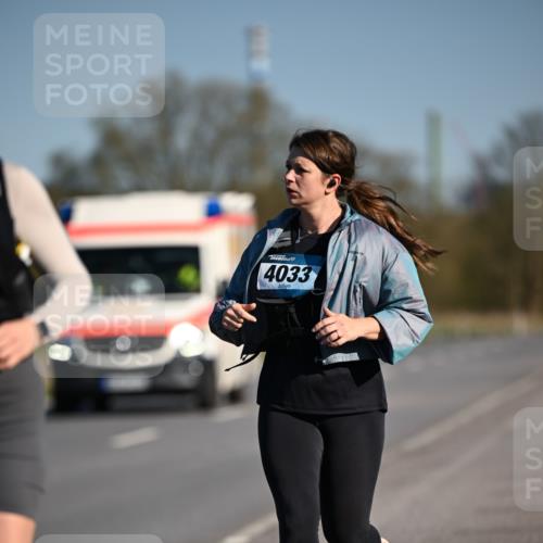 06.04.2025 - 44. Internationalen Wilhelmsburger Insellauf Dr. Thomas Lammeyer http://msf.ph/oto/7567524 06.04.2025 09:44:52 Laufen 4033 meine-sportfotos.de