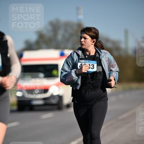 06.04.2025 - 44. Internationalen Wilhelmsburger Insellauf Dr. Thomas Lammeyer http://msf.ph/oto/7567529 06.04.2025 09:44:53 Laufen 433 meine-sportfotos.de