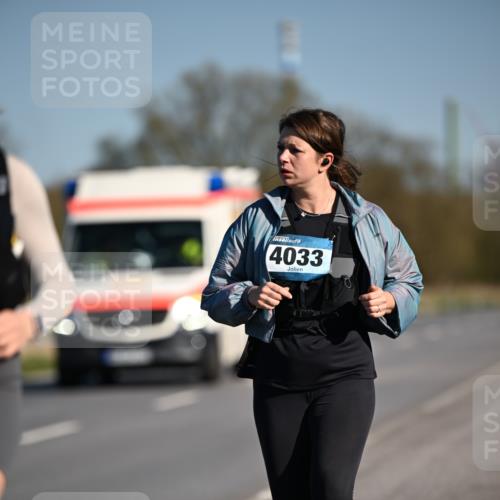 06.04.2025 - 44. Internationalen Wilhelmsburger Insellauf Dr. Thomas Lammeyer http://msf.ph/oto/7567531 06.04.2025 09:44:53 Laufen 4033 meine-sportfotos.de