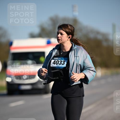 06.04.2025 - 44. Internationalen Wilhelmsburger Insellauf Dr. Thomas Lammeyer http://msf.ph/oto/7567538 06.04.2025 09:44:53 Laufen 4033 meine-sportfotos.de