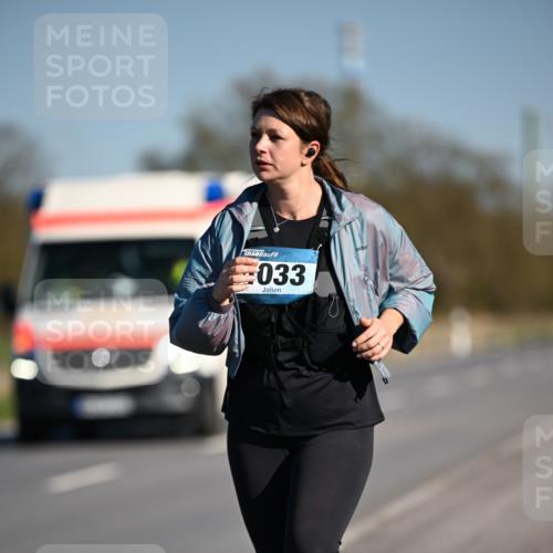 06.04.2025 - 44. Internationalen Wilhelmsburger Insellauf Dr. Thomas Lammeyer http://msf.ph/oto/7567541 06.04.2025 09:44:53 Laufen 033 meine-sportfotos.de