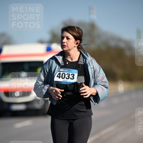 06.04.2025 - 44. Internationalen Wilhelmsburger Insellauf Dr. Thomas Lammeyer http://msf.ph/oto/7567546 06.04.2025 09:44:54 Laufen 4033 meine-sportfotos.de