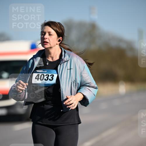 06.04.2025 - 44. Internationalen Wilhelmsburger Insellauf Dr. Thomas Lammeyer http://msf.ph/oto/7567552 06.04.2025 09:44:54 Laufen 4033 meine-sportfotos.de