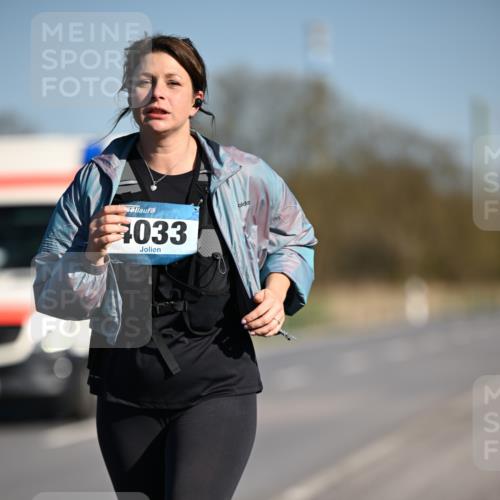 06.04.2025 - 44. Internationalen Wilhelmsburger Insellauf Dr. Thomas Lammeyer http://msf.ph/oto/7567555 06.04.2025 09:44:54 Laufen 1033 meine-sportfotos.de