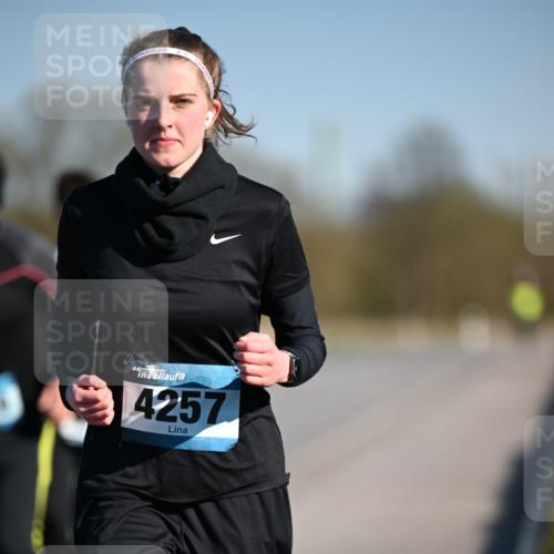 06.04.2025 - 44. Internationalen Wilhelmsburger Insellauf Dr. Thomas Lammeyer http://msf.ph/oto/7567606 06.04.2025 09:45:17 Laufen 44, 4257 meine-sportfotos.de