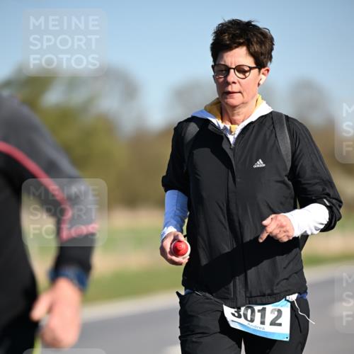 06.04.2025 - 44. Internationalen Wilhelmsburger Insellauf Dr. Thomas Lammeyer http://msf.ph/oto/7567625 06.04.2025 09:45:20 Laufen 3012 meine-sportfotos.de