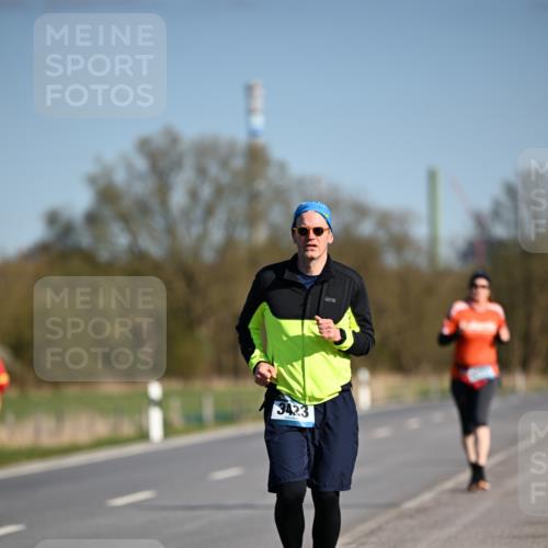 06.04.2025 - 44. Internationalen Wilhelmsburger Insellauf Dr. Thomas Lammeyer http://msf.ph/oto/7567638 06.04.2025 09:46:03 Laufen 3423 meine-sportfotos.de