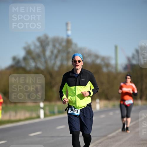 06.04.2025 - 44. Internationalen Wilhelmsburger Insellauf Dr. Thomas Lammeyer http://msf.ph/oto/7567643 06.04.2025 09:46:03 Laufen 3423 meine-sportfotos.de
