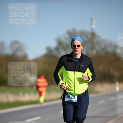 06.04.2025 - 44. Internationalen Wilhelmsburger Insellauf Dr. Thomas Lammeyer http://msf.ph/oto/7567652 06.04.2025 09:46:05 Laufen 3423 meine-sportfotos.de