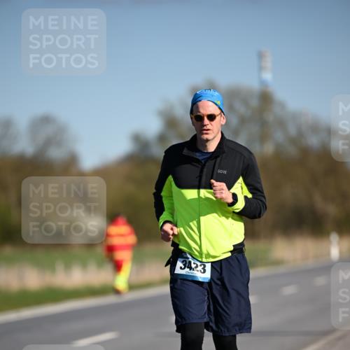 06.04.2025 - 44. Internationalen Wilhelmsburger Insellauf Dr. Thomas Lammeyer http://msf.ph/oto/7567655 06.04.2025 09:46:05 Laufen 3423 meine-sportfotos.de