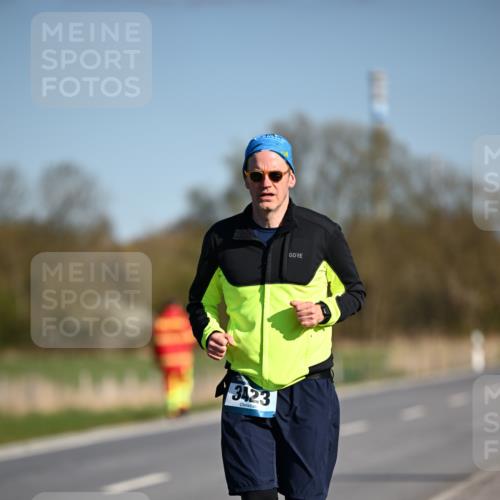 06.04.2025 - 44. Internationalen Wilhelmsburger Insellauf Dr. Thomas Lammeyer http://msf.ph/oto/7567660 06.04.2025 09:46:05 Laufen 3423 meine-sportfotos.de