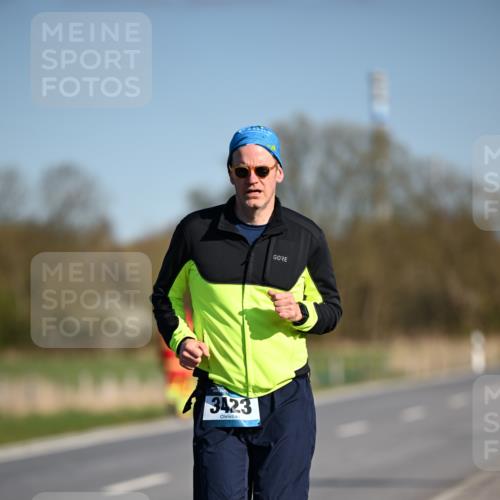 06.04.2025 - 44. Internationalen Wilhelmsburger Insellauf Dr. Thomas Lammeyer http://msf.ph/oto/7567667 06.04.2025 09:46:06 Laufen 3423 meine-sportfotos.de