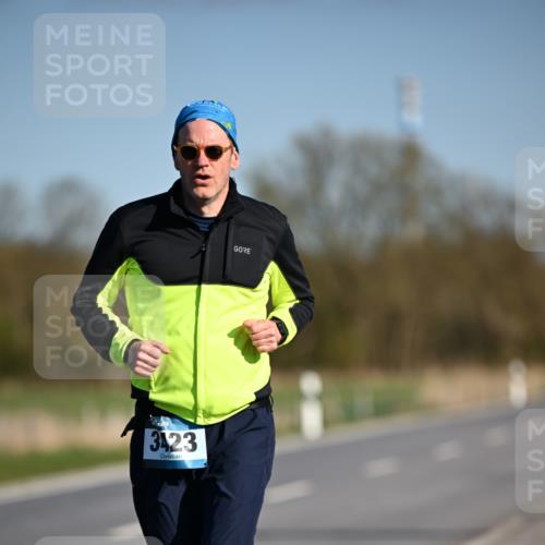 06.04.2025 - 44. Internationalen Wilhelmsburger Insellauf Dr. Thomas Lammeyer http://msf.ph/oto/7567679 06.04.2025 09:46:06 Laufen 3423 meine-sportfotos.de