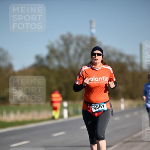 06.04.2025 - 44. Internationalen Wilhelmsburger Insellauf Dr. Thomas Lammeyer http://msf.ph/oto/7567692 06.04.2025 09:46:13 Laufen 4551 meine-sportfotos.de