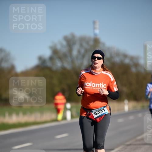 06.04.2025 - 44. Internationalen Wilhelmsburger Insellauf Dr. Thomas Lammeyer http://msf.ph/oto/7567697 06.04.2025 09:46:13 Laufen 4551 meine-sportfotos.de