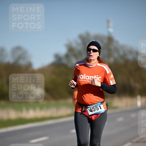 06.04.2025 - 44. Internationalen Wilhelmsburger Insellauf Dr. Thomas Lammeyer http://msf.ph/oto/7567705 06.04.2025 09:46:14 Laufen 4551 meine-sportfotos.de