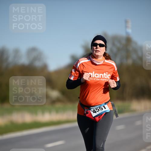 06.04.2025 - 44. Internationalen Wilhelmsburger Insellauf Dr. Thomas Lammeyer http://msf.ph/oto/7567715 06.04.2025 09:46:14 Laufen 4551 meine-sportfotos.de