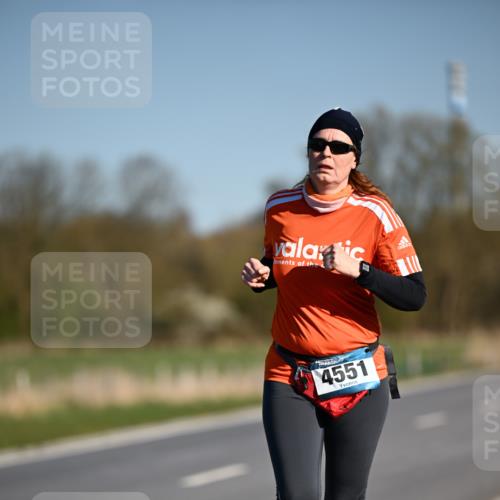 06.04.2025 - 44. Internationalen Wilhelmsburger Insellauf Dr. Thomas Lammeyer http://msf.ph/oto/7567720 06.04.2025 09:46:15 Laufen 4551 meine-sportfotos.de