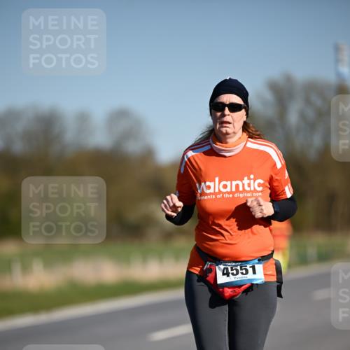 06.04.2025 - 44. Internationalen Wilhelmsburger Insellauf Dr. Thomas Lammeyer http://msf.ph/oto/7567726 06.04.2025 09:46:15 Laufen 4551 meine-sportfotos.de