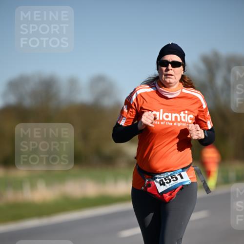 06.04.2025 - 44. Internationalen Wilhelmsburger Insellauf Dr. Thomas Lammeyer http://msf.ph/oto/7567731 06.04.2025 09:46:15 Laufen 44, 4551 meine-sportfotos.de