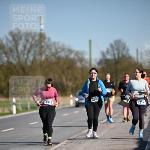 06.04.2025 - 44. Internationalen Wilhelmsburger Insellauf Dr. Thomas Lammeyer http://msf.ph/oto/7567795 06.04.2025 09:46:55 Laufen 4309, 3367, 4317 meine-sportfotos.de