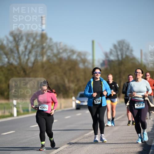 06.04.2025 - 44. Internationalen Wilhelmsburger Insellauf Dr. Thomas Lammeyer http://msf.ph/oto/7567802 06.04.2025 09:46:55 Laufen 3367, 4309, 4317 meine-sportfotos.de