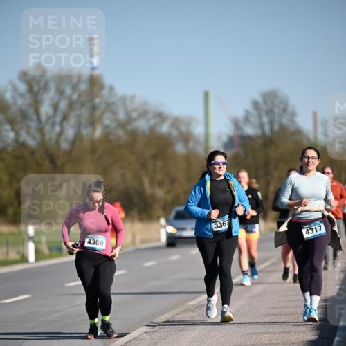06.04.2025 - 44. Internationalen Wilhelmsburger Insellauf Dr. Thomas Lammeyer http://msf.ph/oto/7567804 06.04.2025 09:46:55 Laufen 4309, 3367, 4317 meine-sportfotos.de