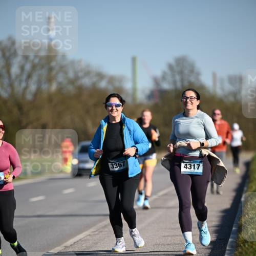 06.04.2025 - 44. Internationalen Wilhelmsburger Insellauf Dr. Thomas Lammeyer http://msf.ph/oto/7567817 06.04.2025 09:46:58 Laufen 3367, 4317 meine-sportfotos.de