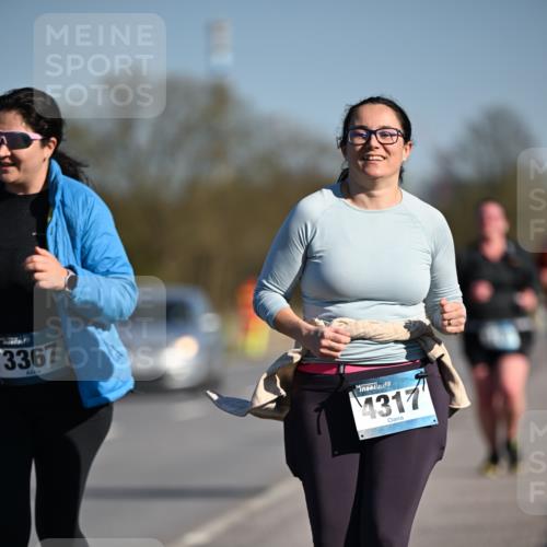 06.04.2025 - 44. Internationalen Wilhelmsburger Insellauf Dr. Thomas Lammeyer http://msf.ph/oto/7567878 06.04.2025 09:47:02 Laufen 3367, 4317 meine-sportfotos.de
