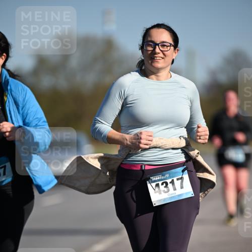 06.04.2025 - 44. Internationalen Wilhelmsburger Insellauf Dr. Thomas Lammeyer http://msf.ph/oto/7567890 06.04.2025 09:47:02 Laufen 7, 1317 meine-sportfotos.de