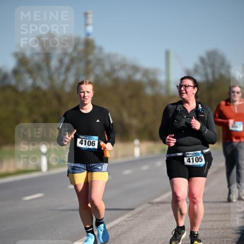 06.04.2025 - 44. Internationalen Wilhelmsburger Insellauf Dr. Thomas Lammeyer http://msf.ph/oto/7567907 06.04.2025 09:47:05 Laufen 4106, 4105 meine-sportfotos.de