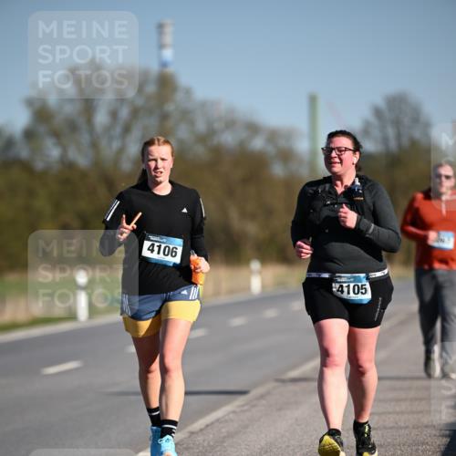 06.04.2025 - 44. Internationalen Wilhelmsburger Insellauf Dr. Thomas Lammeyer http://msf.ph/oto/7567909 06.04.2025 09:47:05 Laufen 4106, 4105 meine-sportfotos.de
