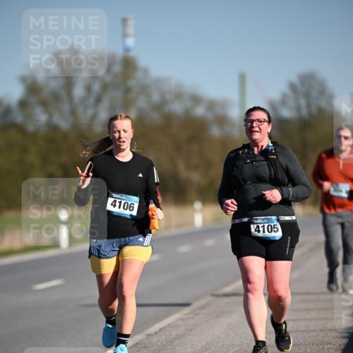 06.04.2025 - 44. Internationalen Wilhelmsburger Insellauf Dr. Thomas Lammeyer http://msf.ph/oto/7567912 06.04.2025 09:47:06 Laufen 4106, 4105, 137 meine-sportfotos.de