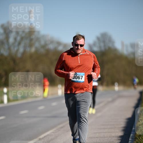 06.04.2025 - 44. Internationalen Wilhelmsburger Insellauf Dr. Thomas Lammeyer http://msf.ph/oto/7567986 06.04.2025 09:47:12 Laufen 3067 meine-sportfotos.de