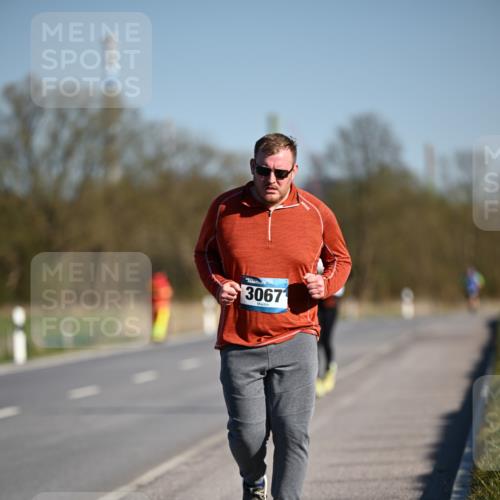 06.04.2025 - 44. Internationalen Wilhelmsburger Insellauf Dr. Thomas Lammeyer http://msf.ph/oto/7567989 06.04.2025 09:47:12 Laufen 3067 meine-sportfotos.de