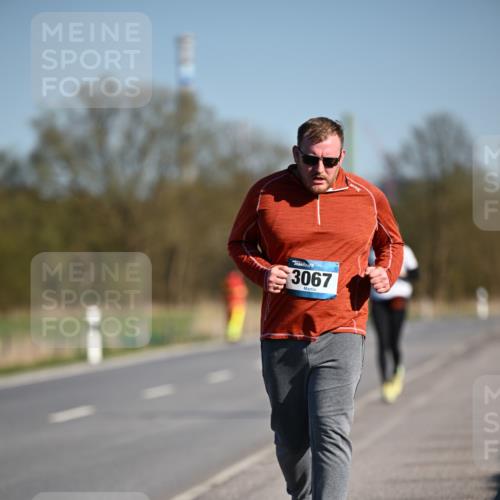 06.04.2025 - 44. Internationalen Wilhelmsburger Insellauf Dr. Thomas Lammeyer http://msf.ph/oto/7568006 06.04.2025 09:47:13 Laufen 3067 meine-sportfotos.de