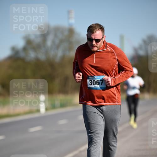 06.04.2025 - 44. Internationalen Wilhelmsburger Insellauf Dr. Thomas Lammeyer http://msf.ph/oto/7568033 06.04.2025 09:47:14 Laufen 3067 meine-sportfotos.de