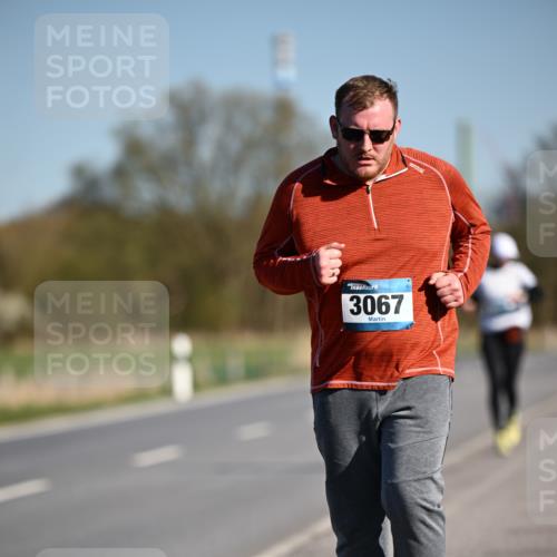 06.04.2025 - 44. Internationalen Wilhelmsburger Insellauf Dr. Thomas Lammeyer http://msf.ph/oto/7568039 06.04.2025 09:47:14 Laufen 3067 meine-sportfotos.de