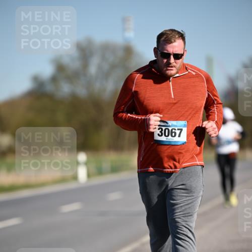 06.04.2025 - 44. Internationalen Wilhelmsburger Insellauf Dr. Thomas Lammeyer http://msf.ph/oto/7568043 06.04.2025 09:47:15 Laufen 3067 meine-sportfotos.de