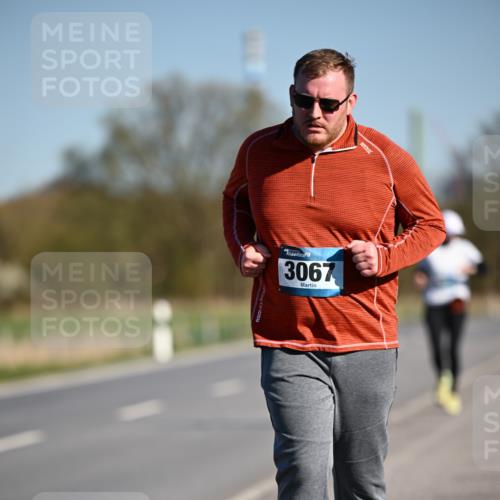 06.04.2025 - 44. Internationalen Wilhelmsburger Insellauf Dr. Thomas Lammeyer http://msf.ph/oto/7568050 06.04.2025 09:47:15 Laufen 3067 meine-sportfotos.de