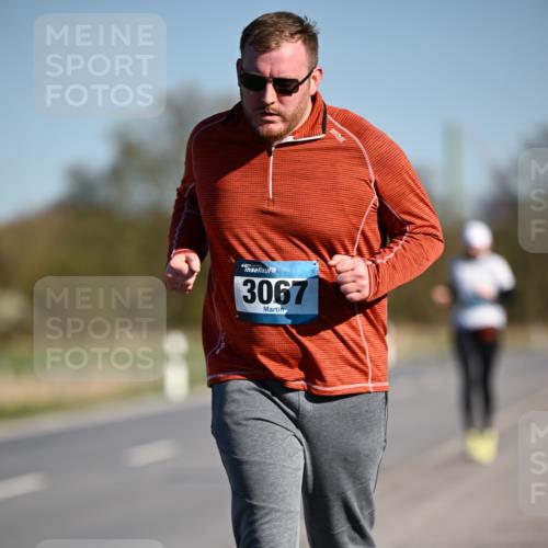 06.04.2025 - 44. Internationalen Wilhelmsburger Insellauf Dr. Thomas Lammeyer http://msf.ph/oto/7568073 06.04.2025 09:47:16 Laufen 3067 meine-sportfotos.de